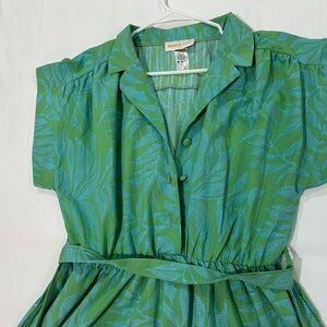 Bold and Chic Green Patterned Maxi Dress